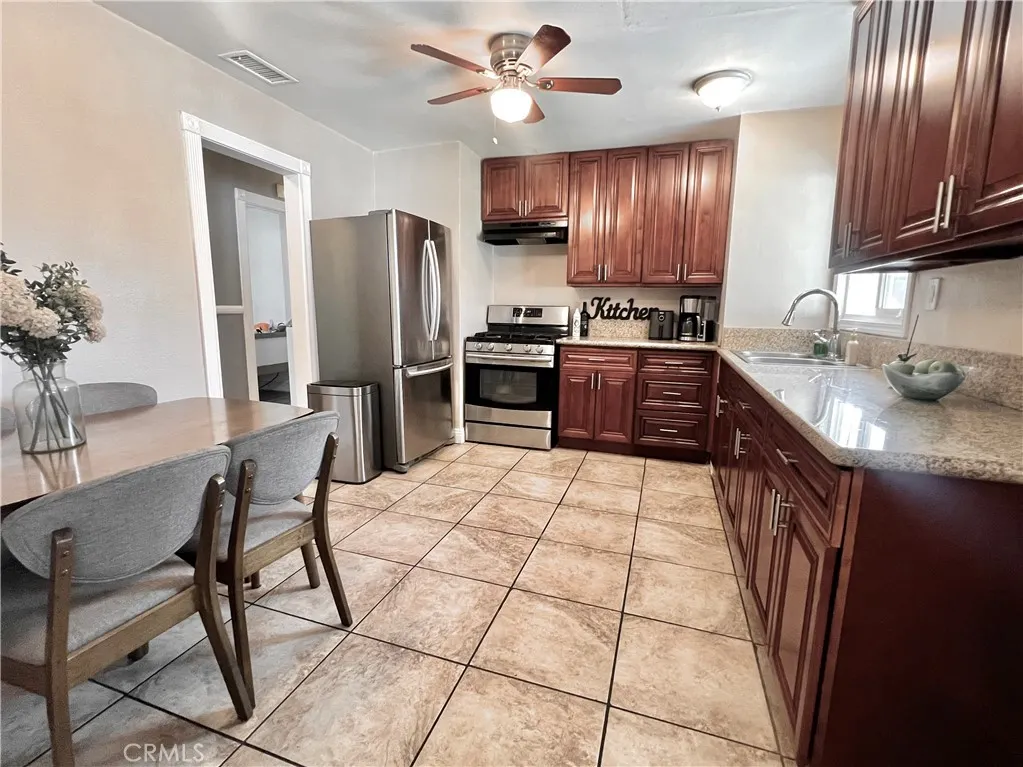 16708 E Bellbrook
