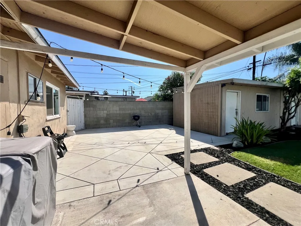 16708 E Bellbrook