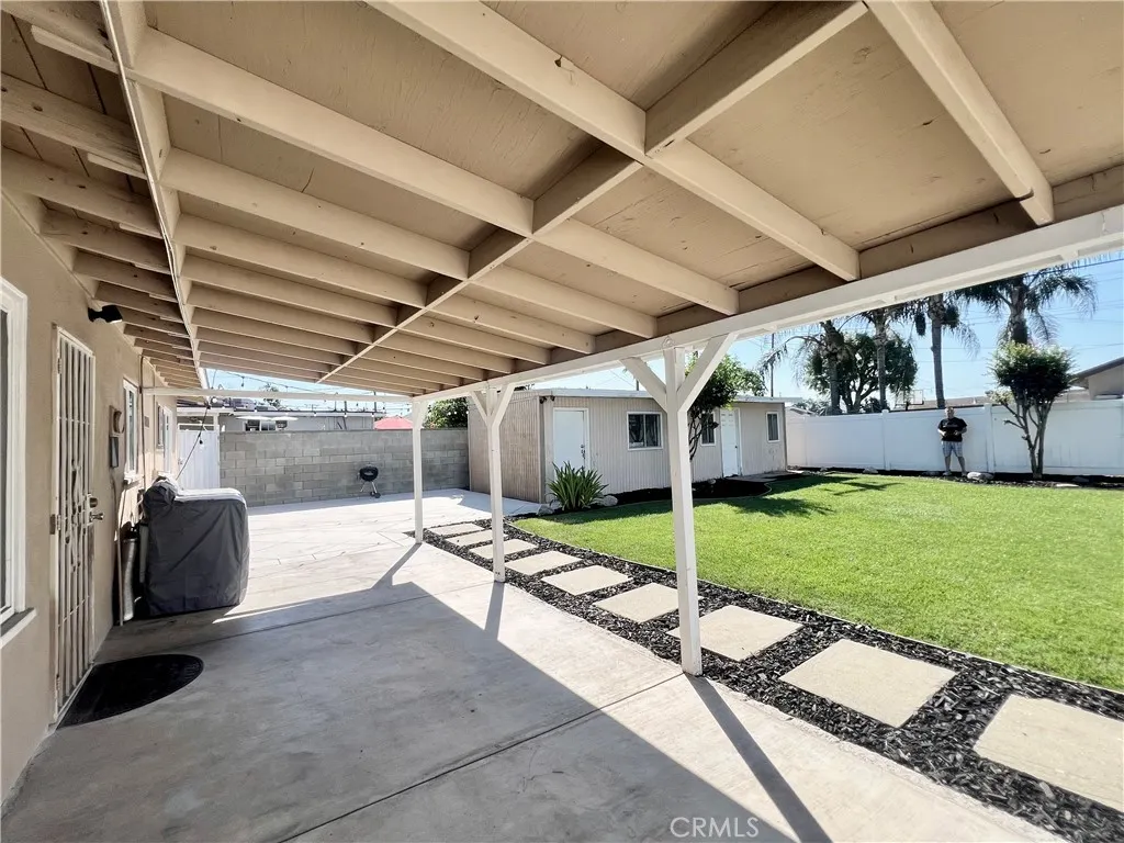 16708 E Bellbrook