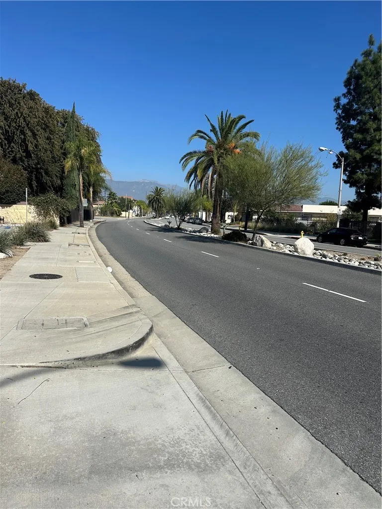 2005 N Garey N