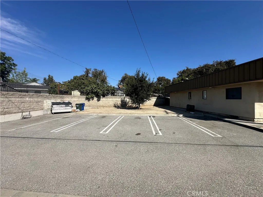 2005 N Garey N