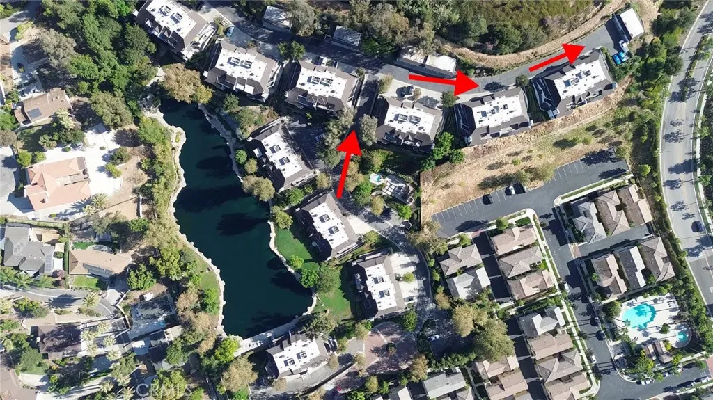 1033 Lakeview