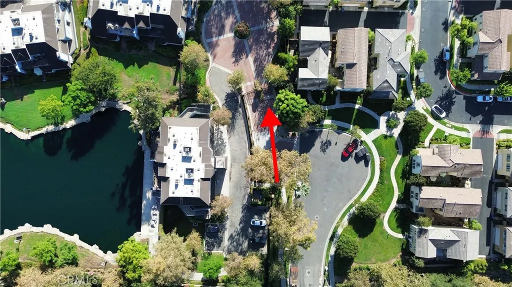 1033 Lakeview