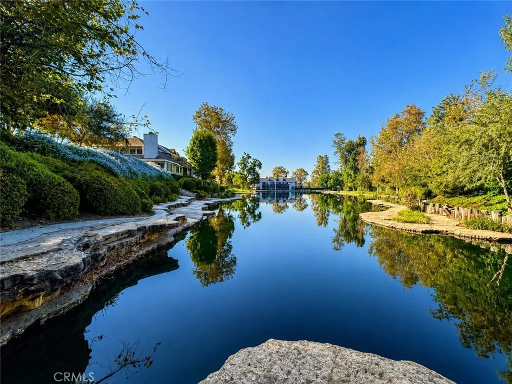 1033 Lakeview