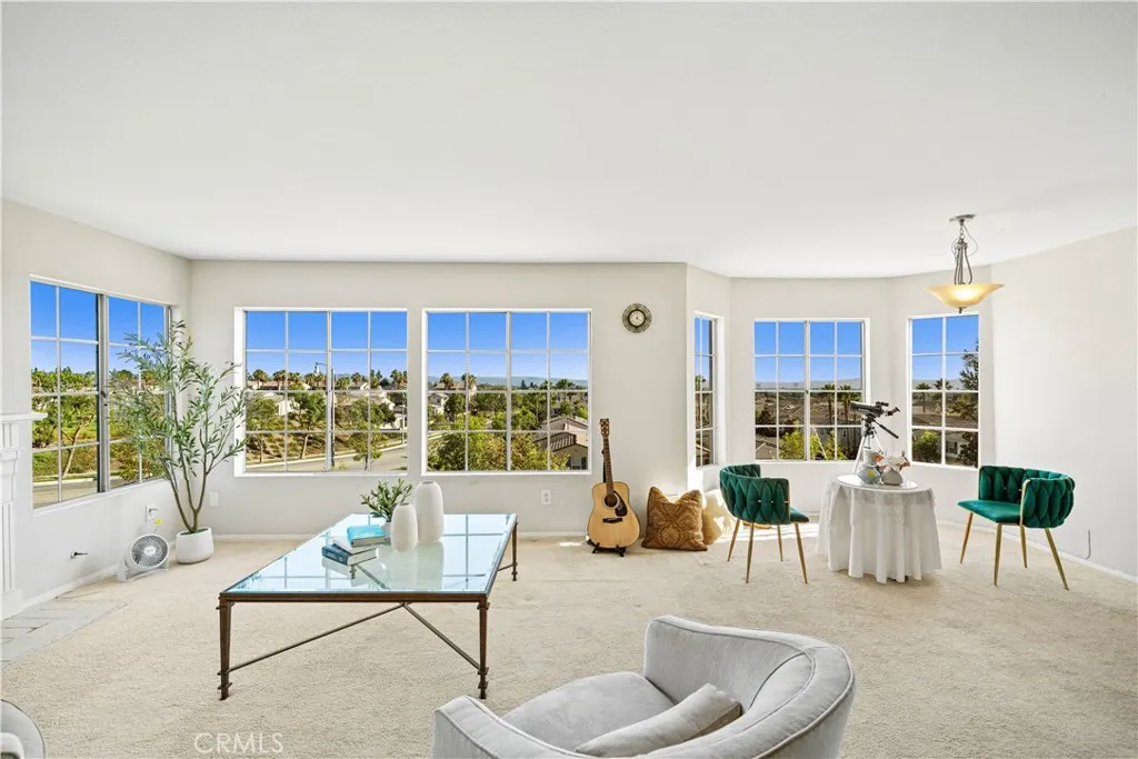 1033 Lakeview