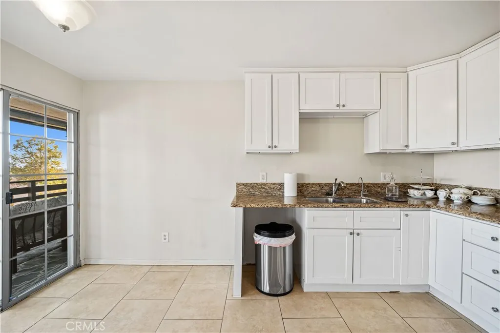 1033 Lakeview