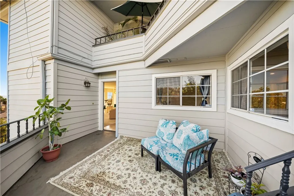 1033 Lakeview