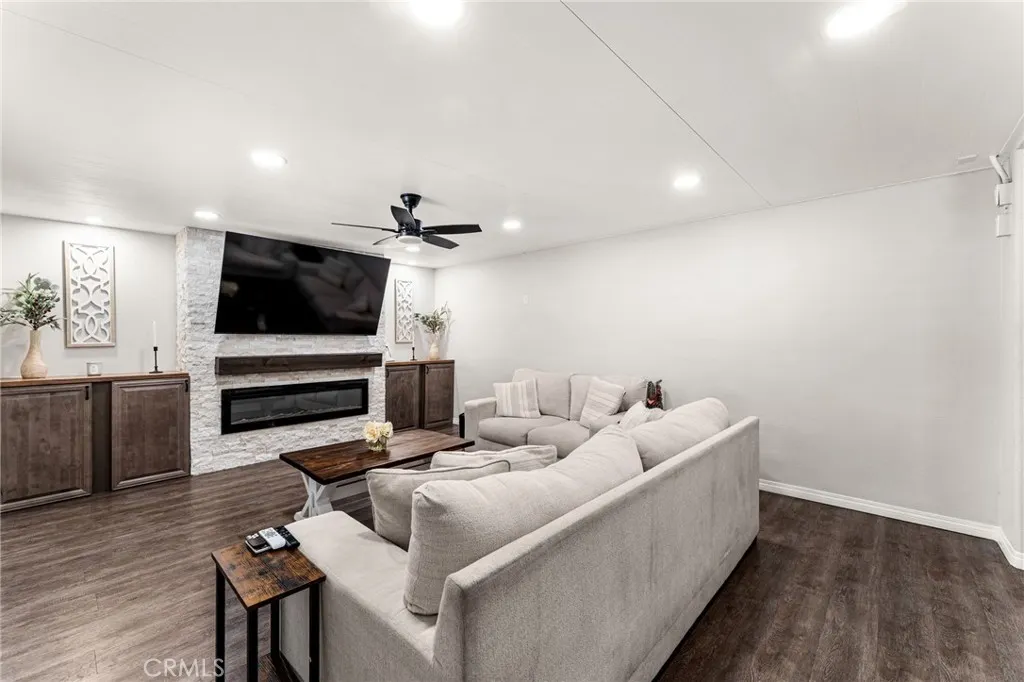 5019 Roosevelt