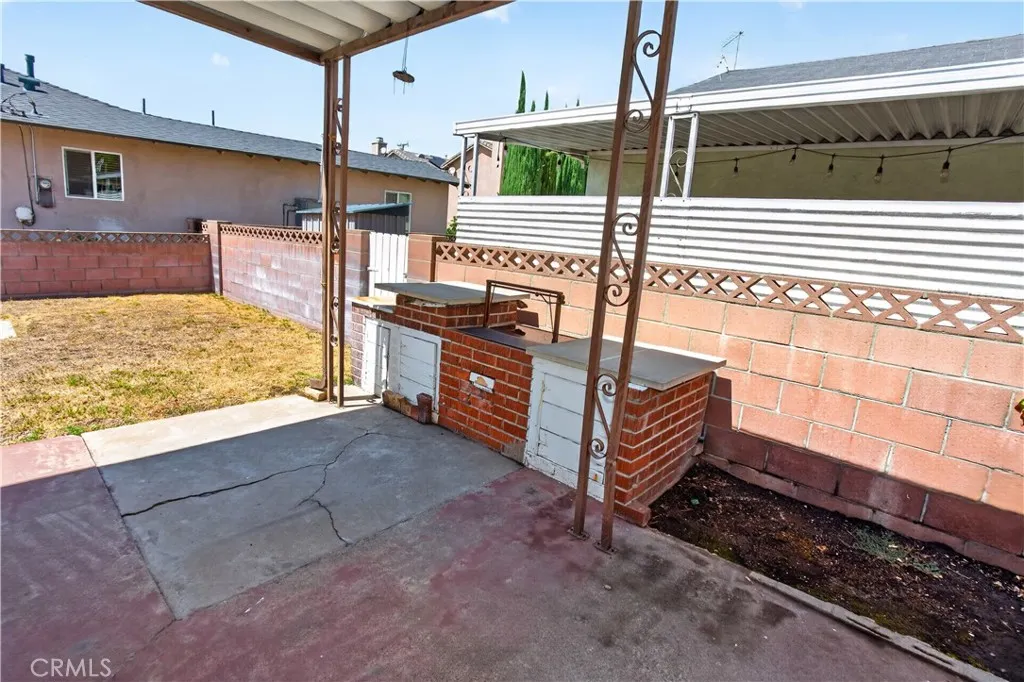 1437 Santo Domingo Avenue
