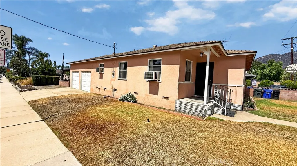 1437 Santo Domingo Avenue