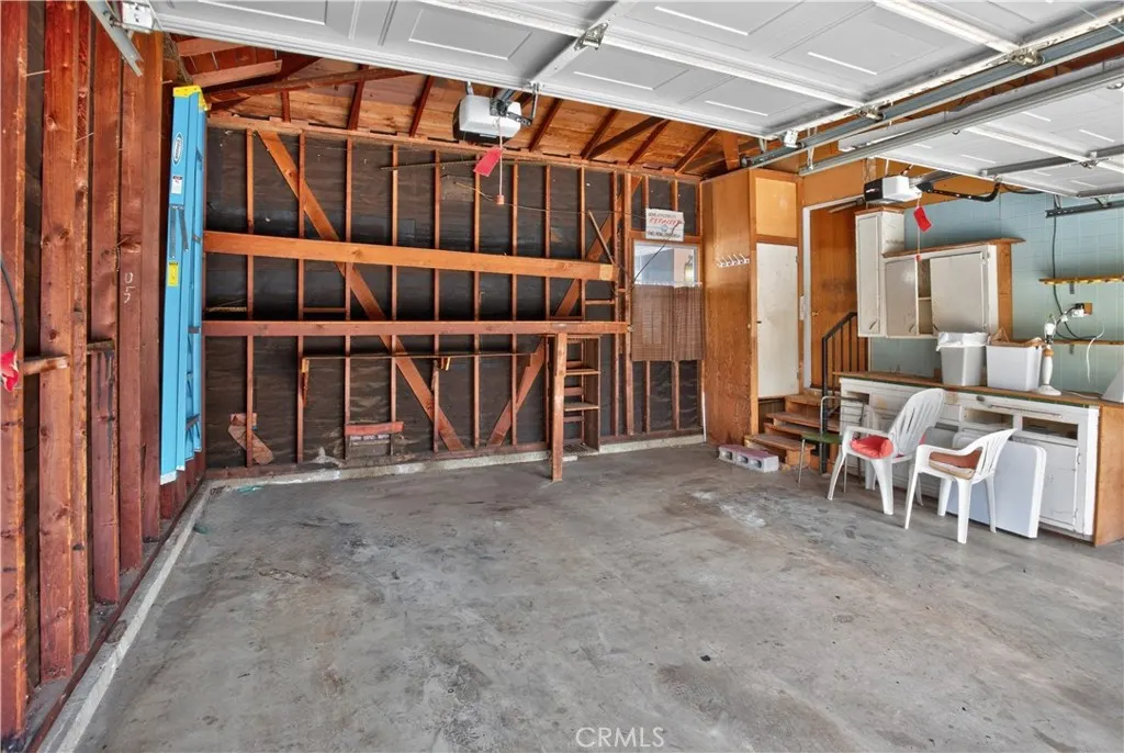 1437 Santo Domingo Avenue