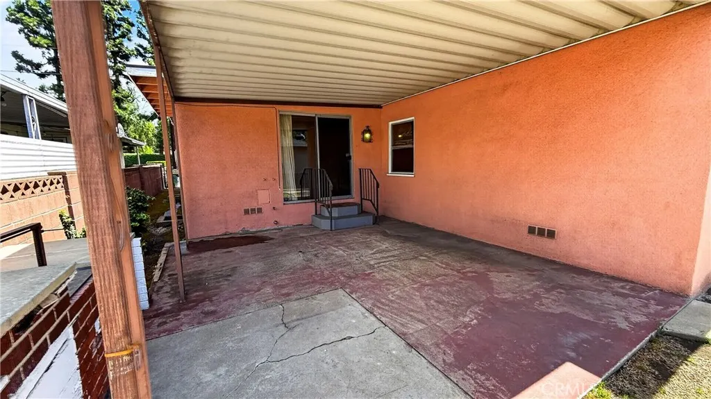 1437 Santo Domingo Avenue