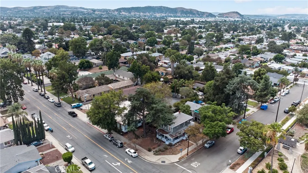 1195 N Park