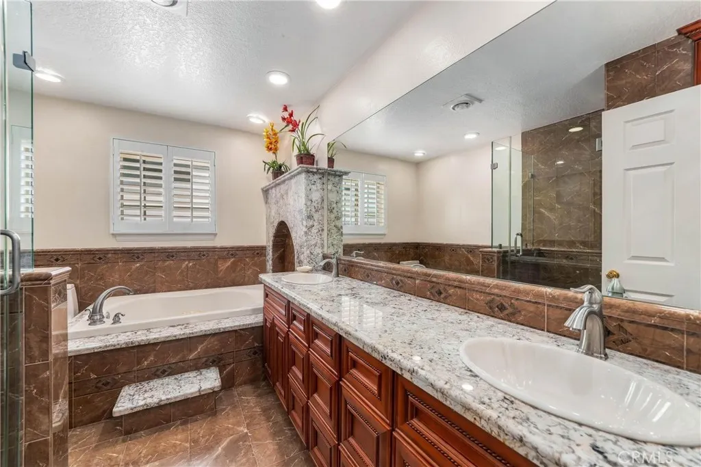 530 E Payson