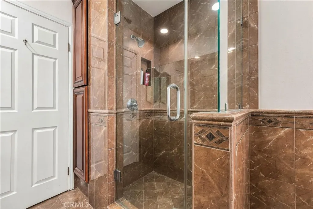 530 E Payson