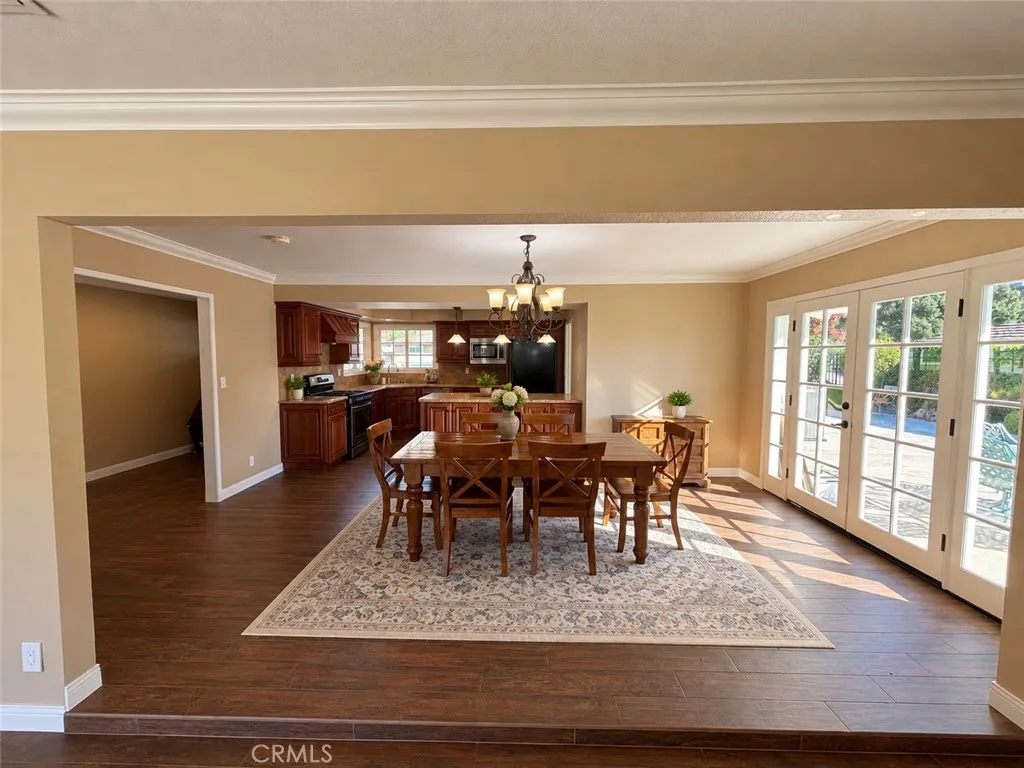 644 Crestglen Road