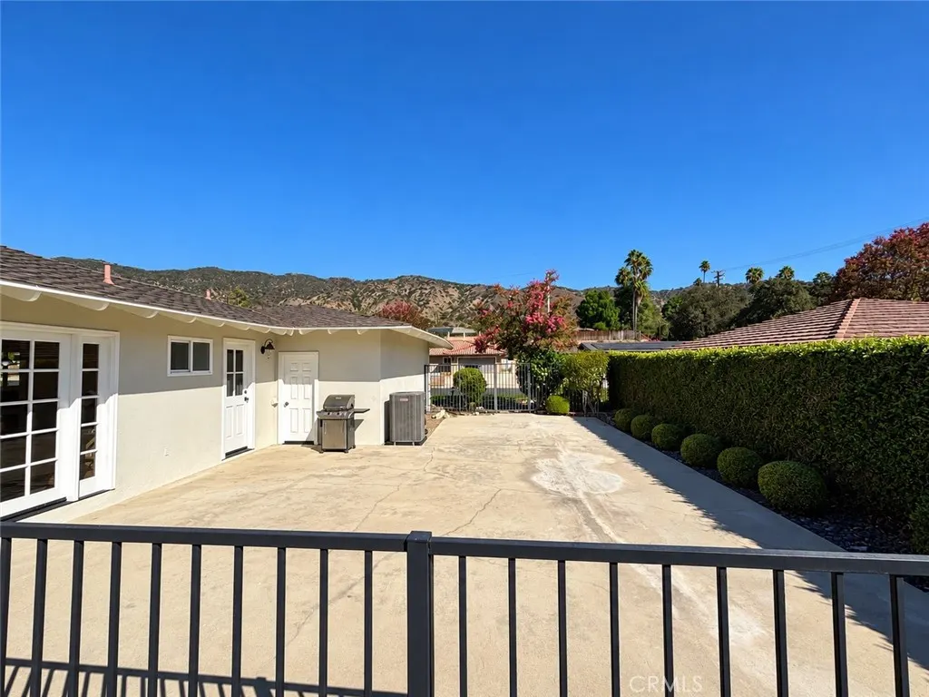 644 Crestglen Road