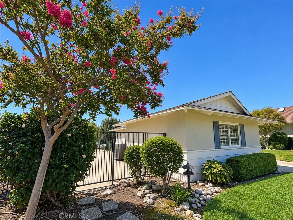 644 Crestglen Road
