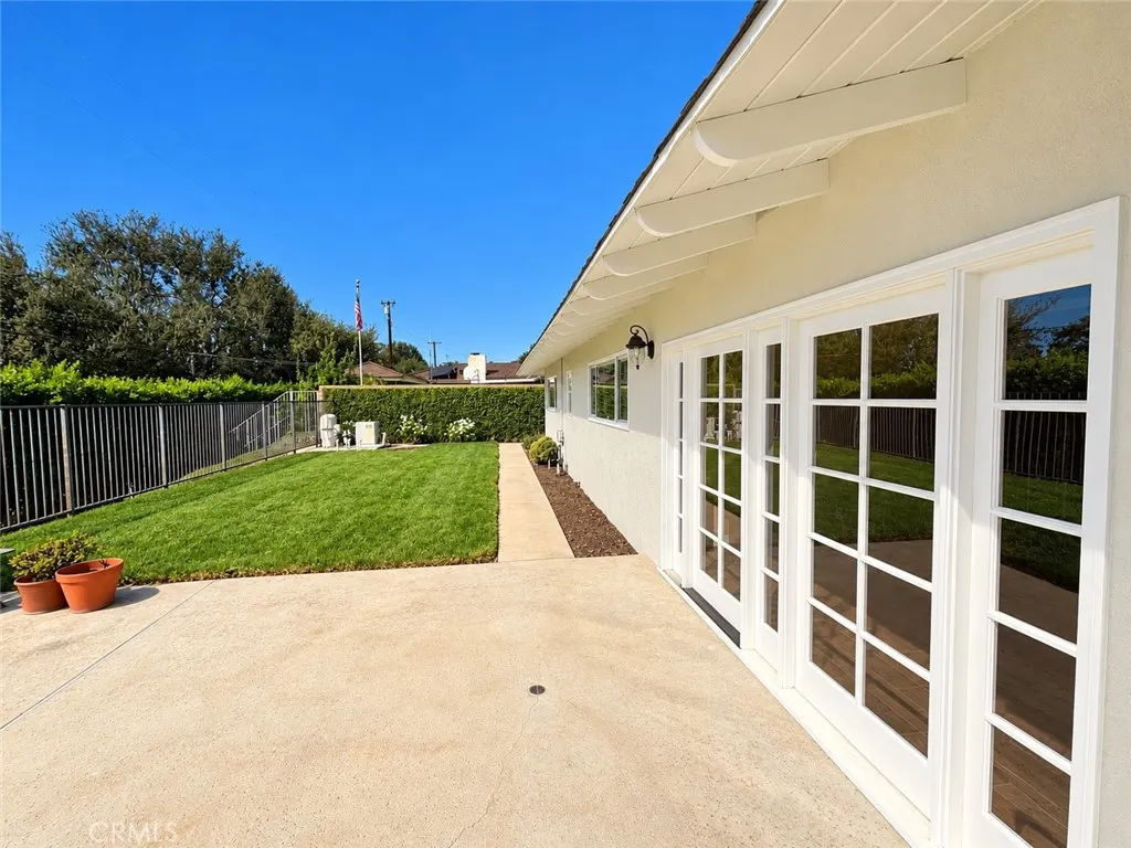 644 Crestglen Road