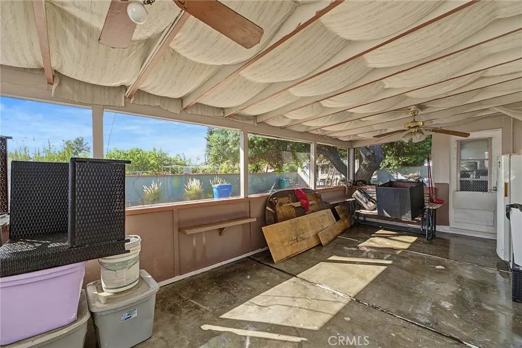 907 S Danehurst