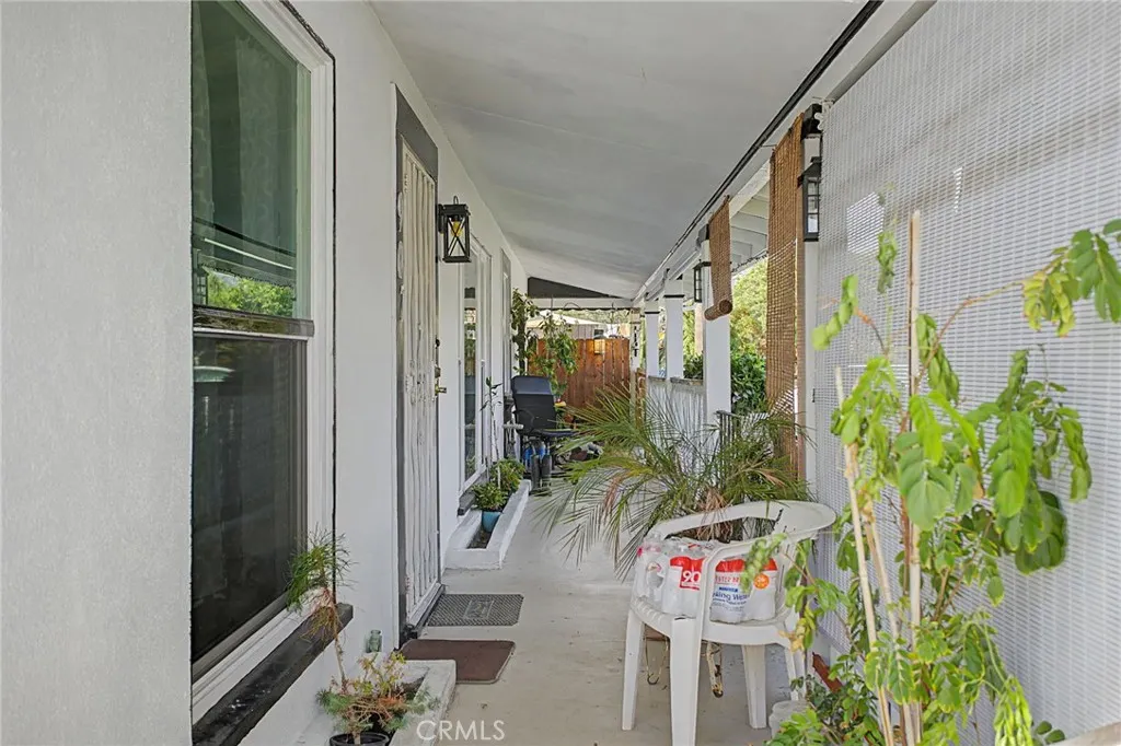 907 S Danehurst