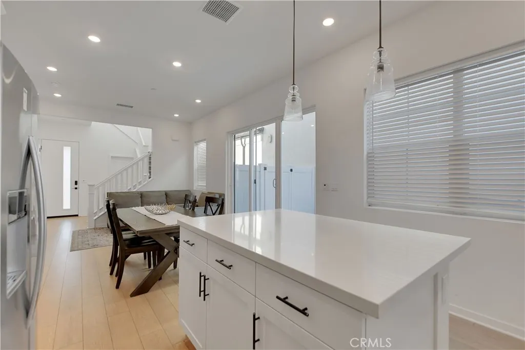 4433 S Fairmount Paseo
