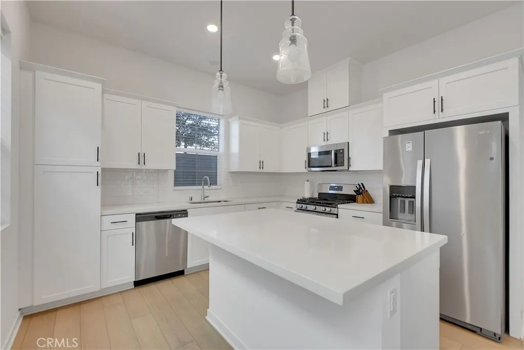 4433 S Fairmount Paseo