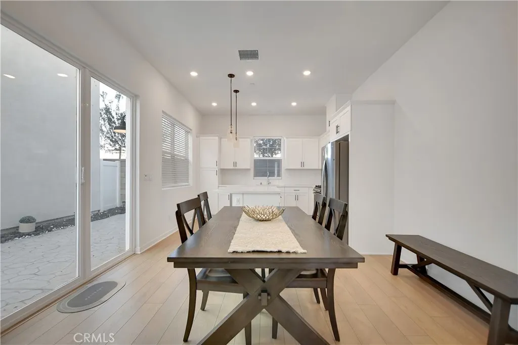 4433 S Fairmount Paseo