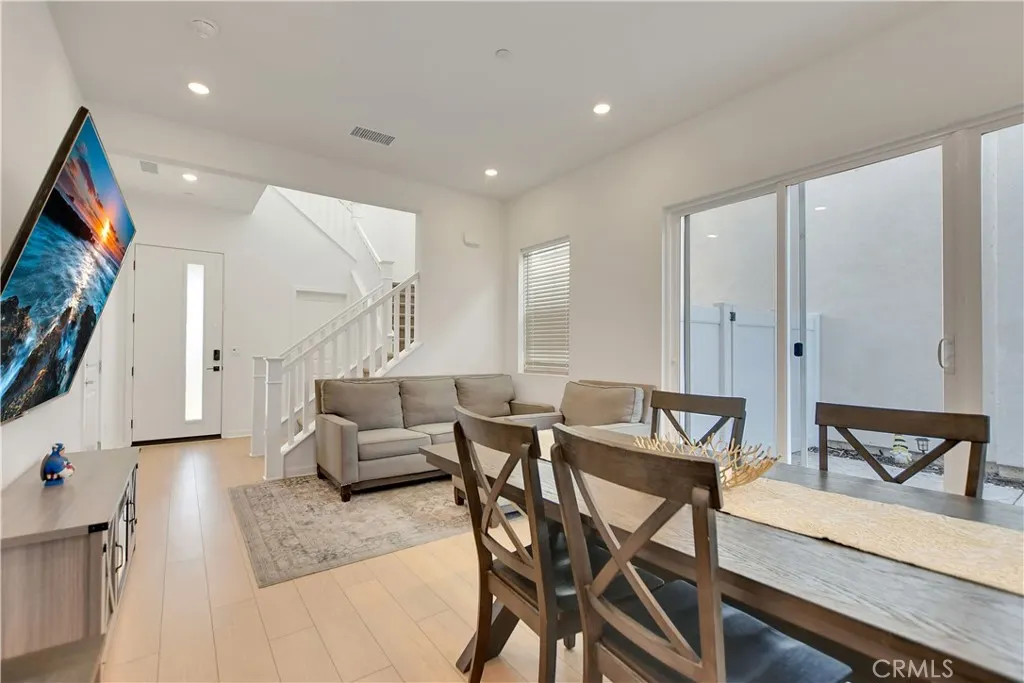 4433 S Fairmount Paseo