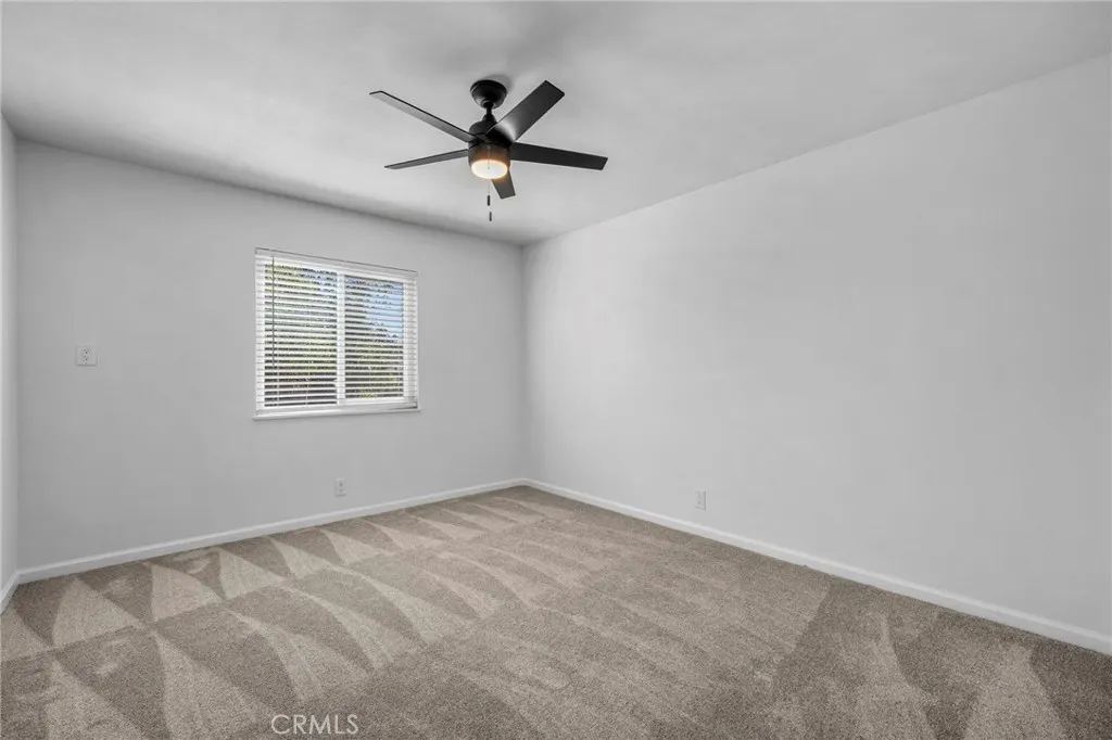 1532 E Rowland Avenue