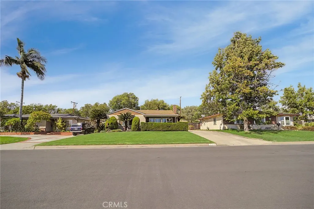 347 W Leeside