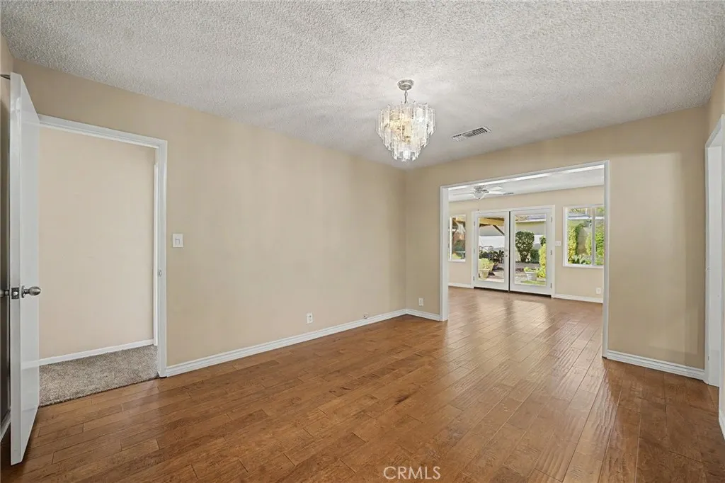 347 W Leeside