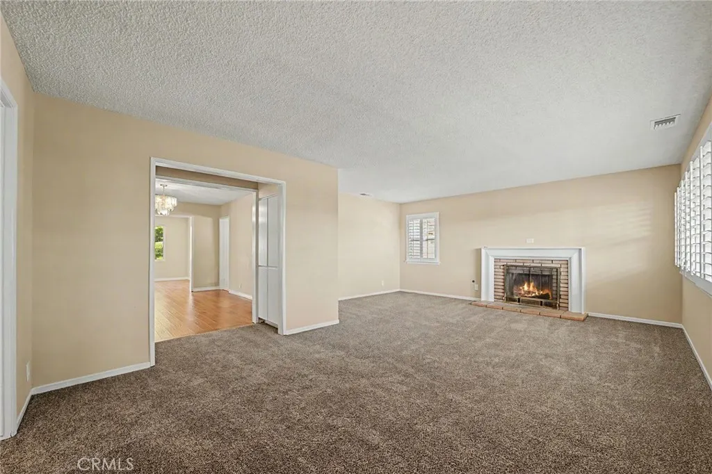 347 W Leeside