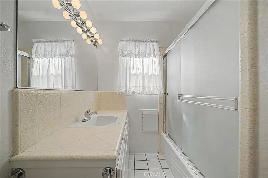 347 W Leeside