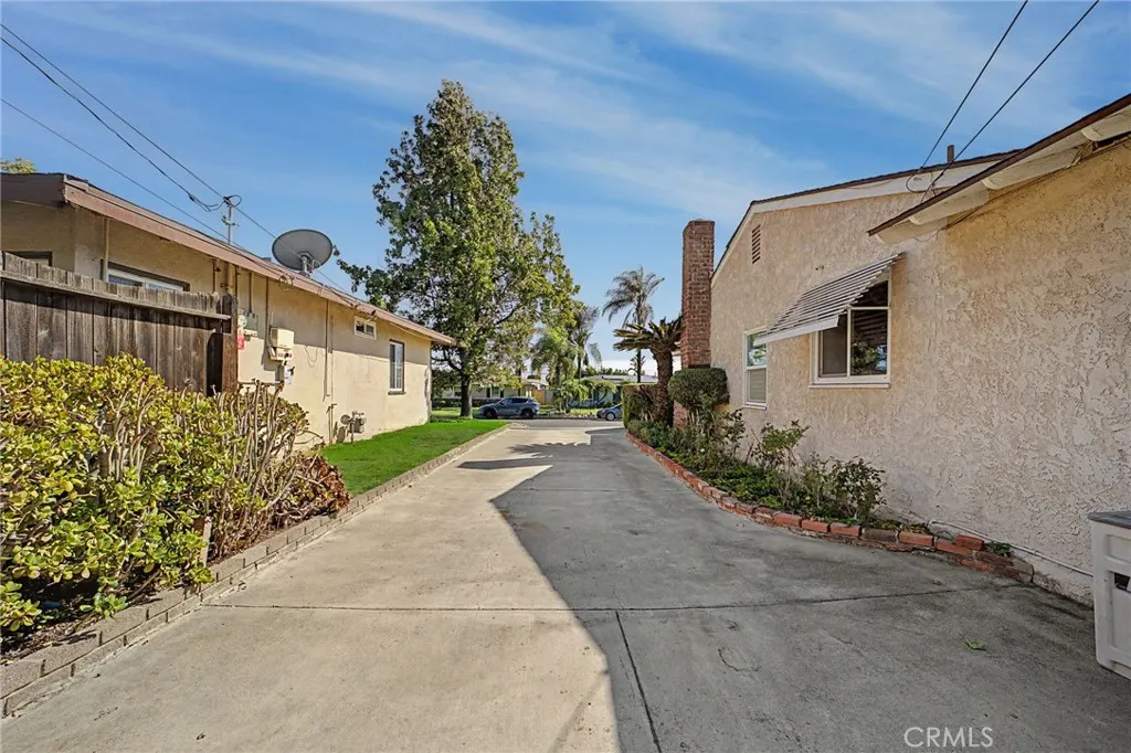 347 W Leeside
