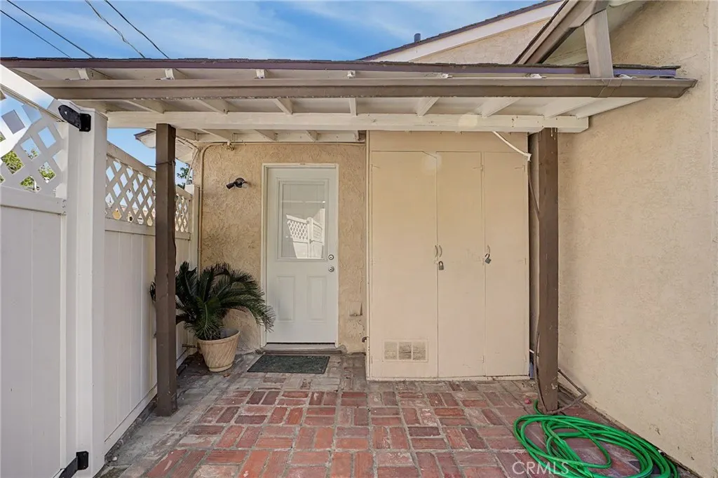 347 W Leeside