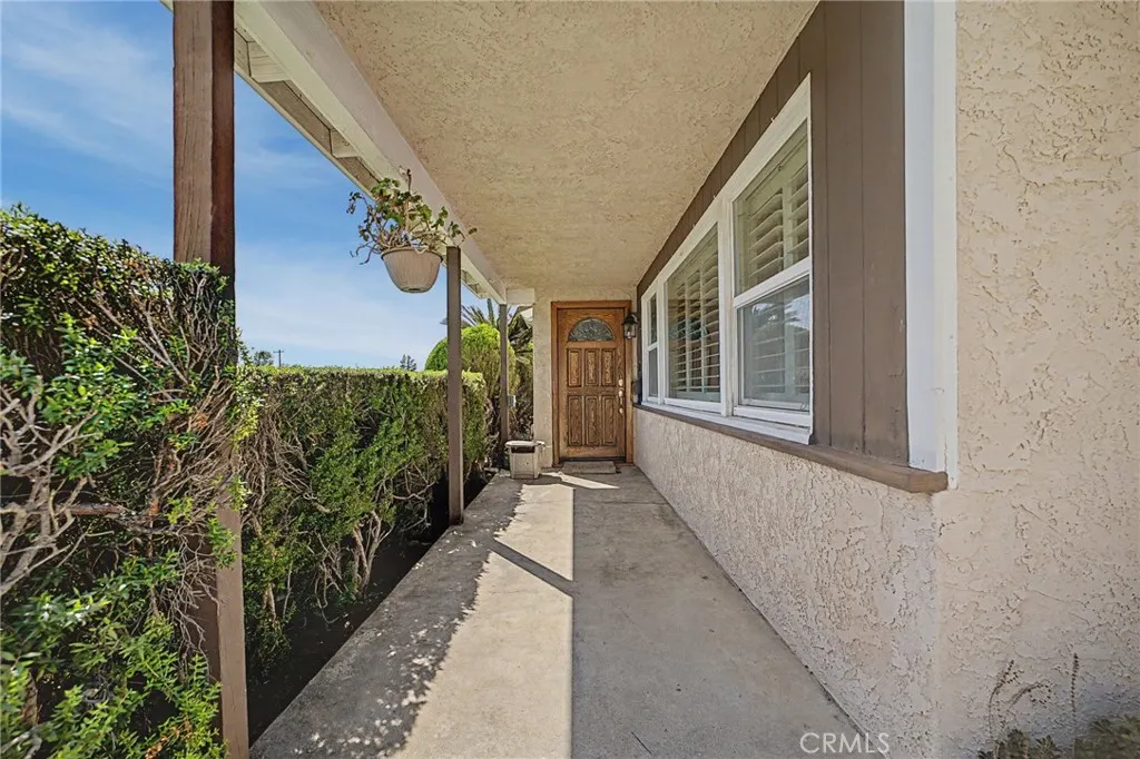 347 W Leeside