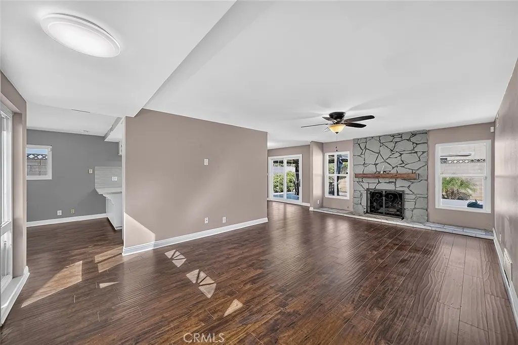 1630 E Edgecomb