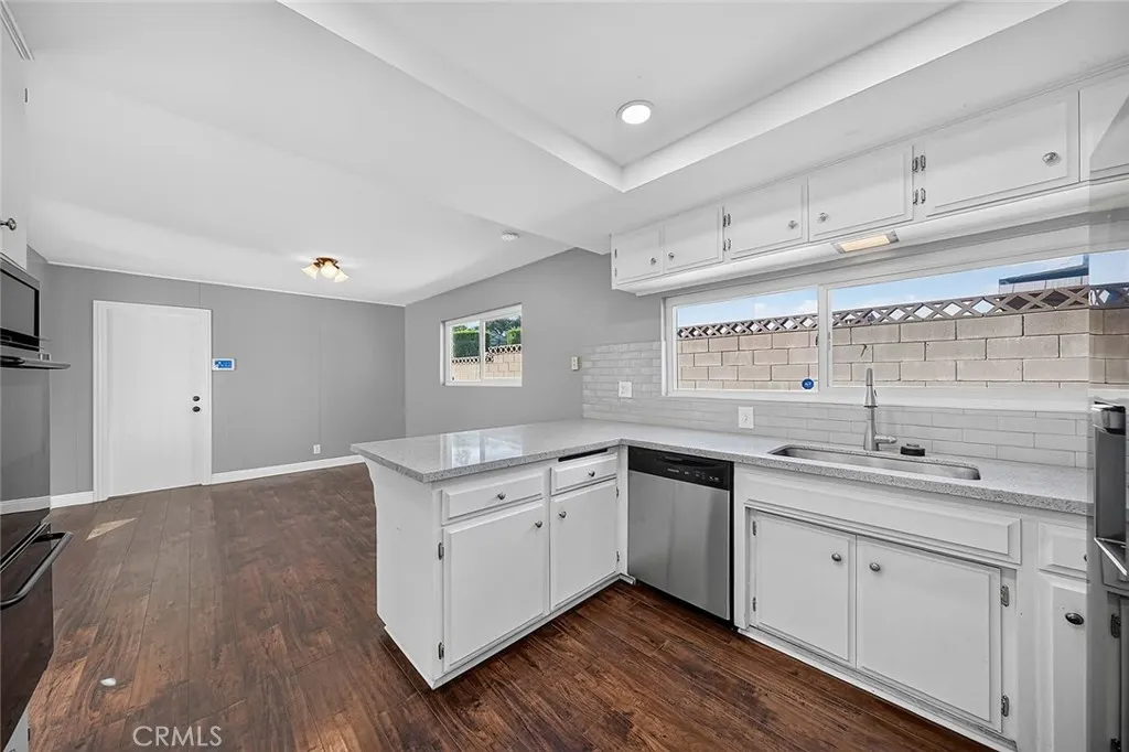 1630 E Edgecomb