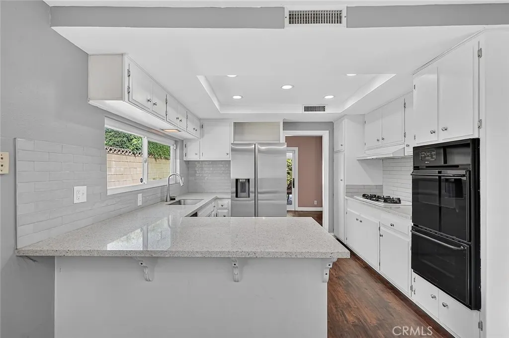 1630 E Edgecomb