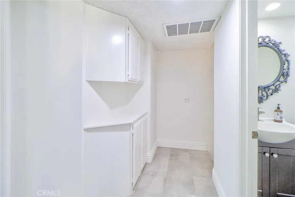 652 Park Shadow Court