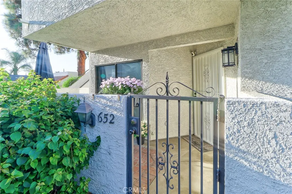 652 Park Shadow Court