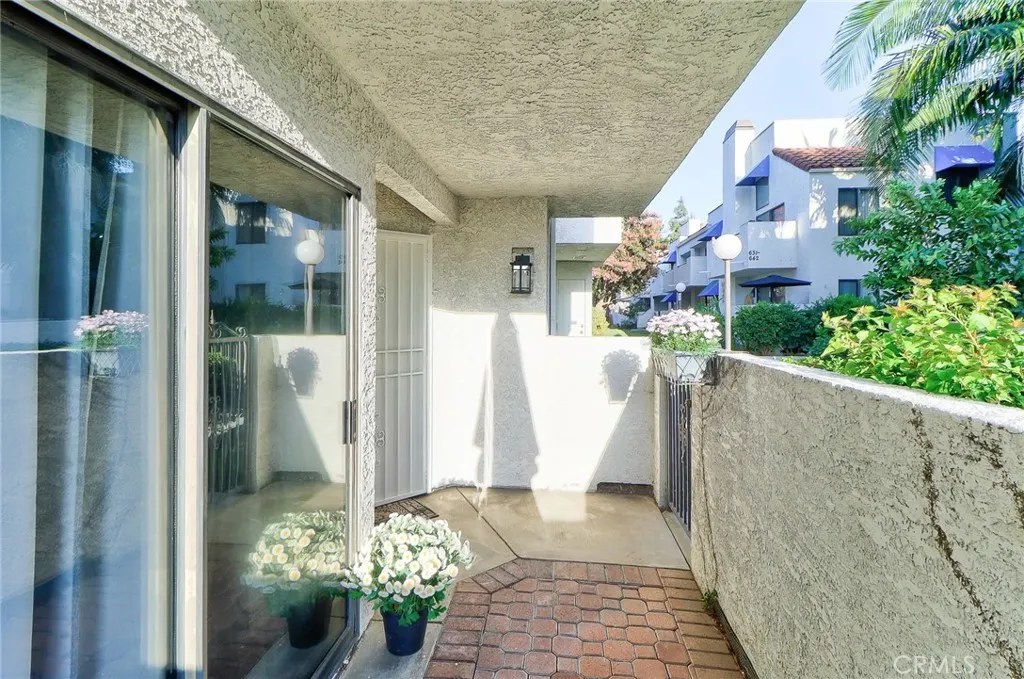 652 Park Shadow Court