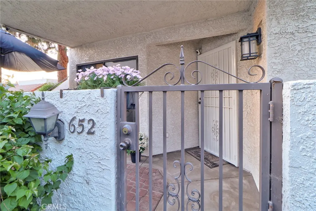 652 Park Shadow Court
