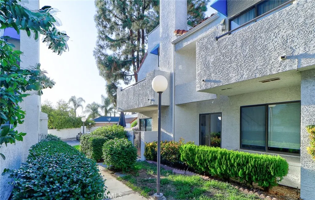 652 Park Shadow Court