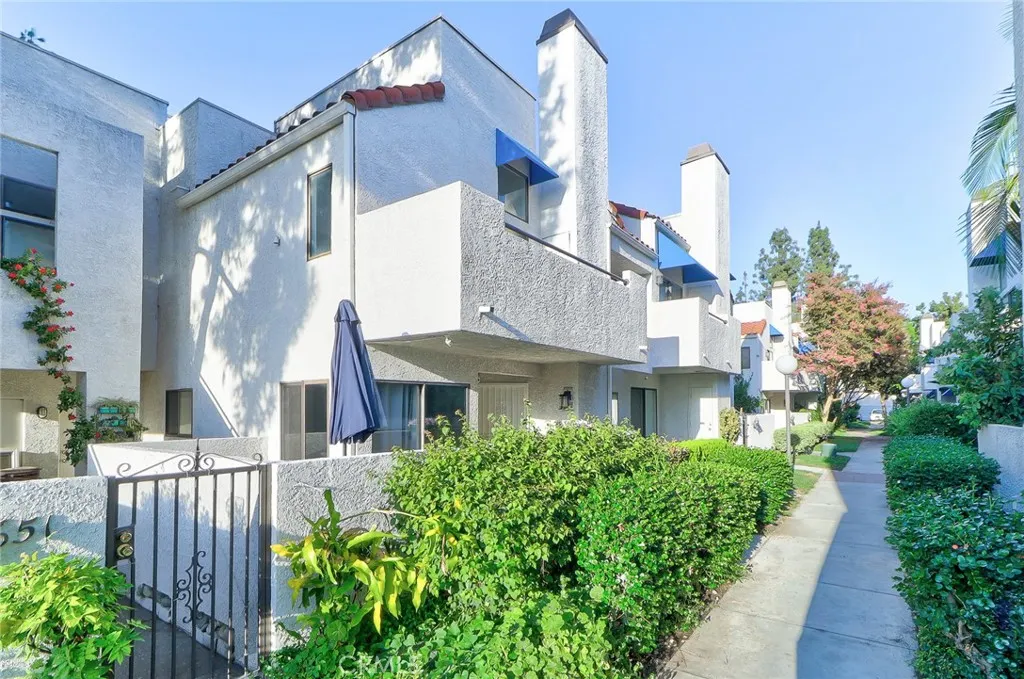 652 Park Shadow Court