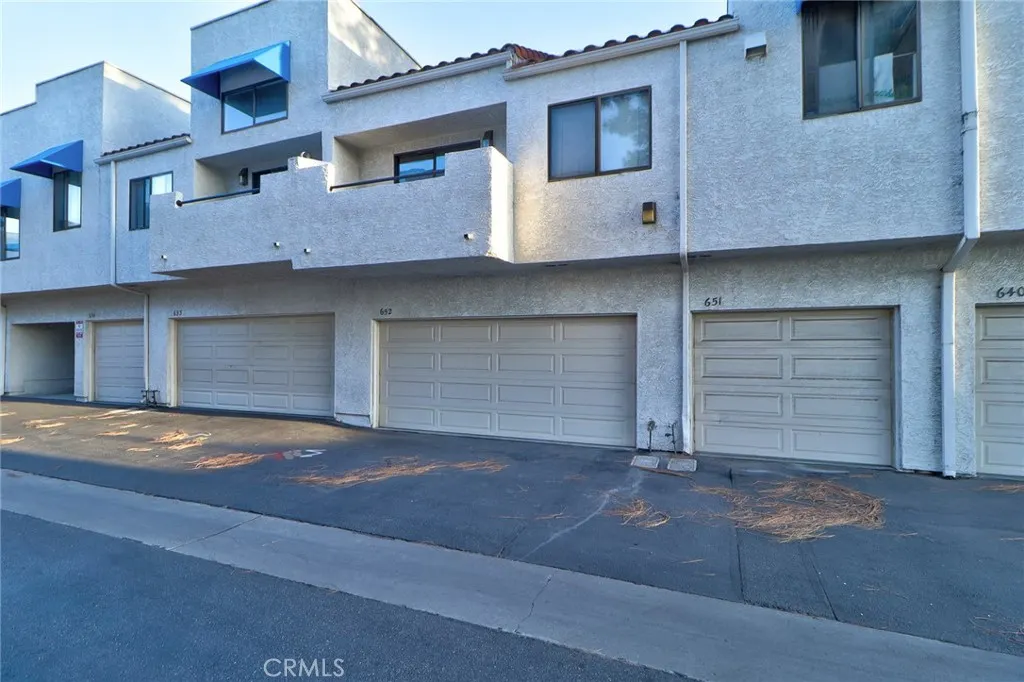 652 Park Shadow Court