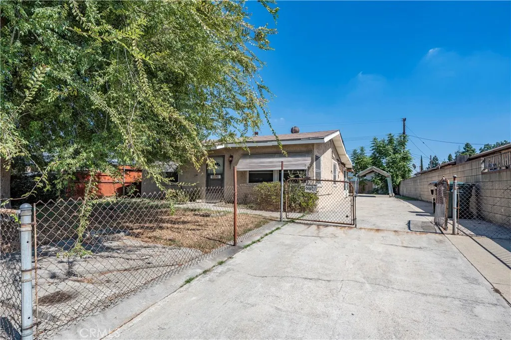 5508 N Aspan Avenue