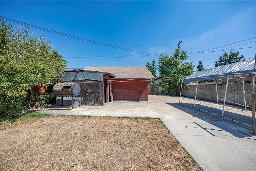 5508 N Aspan Avenue