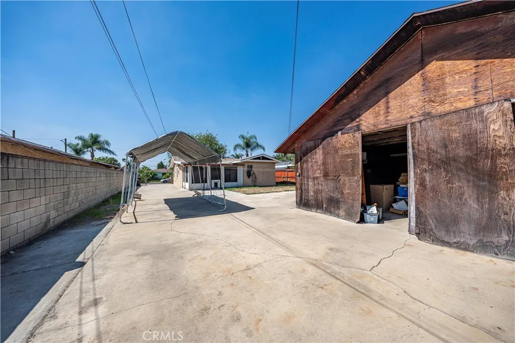 5508 N Aspan Avenue